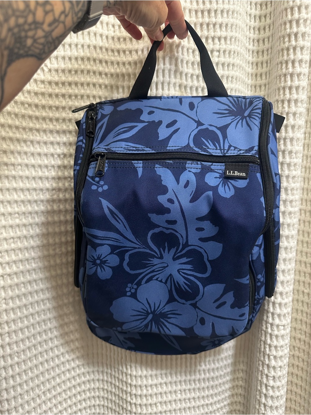 L.L. Bean Navy and Periwinkle Large Floral Toiletry Bag